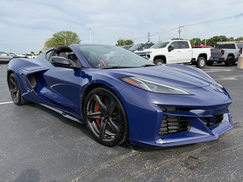 Used 2025 Chevrolet Corvette E-Ray w/ ZER Performance Package AWD/4WD image 15
