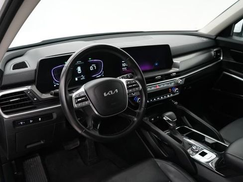 Used 2023 Kia Telluride S AWD/4WD image 14