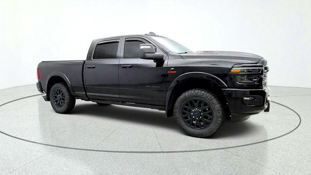 Used 2025 RAM 2500 Limited AWD/4WD image 3