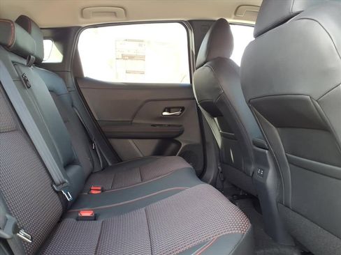 Used 2025 Nissan Kicks SR image 6