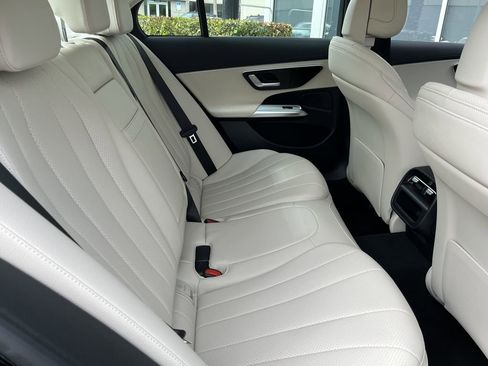 New 2026 Mercedes-Benz E 350 4MATIC Sedan image 21
