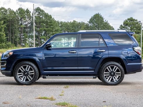Used 2016 Toyota 4Runner Limited AWD/4WD image 9