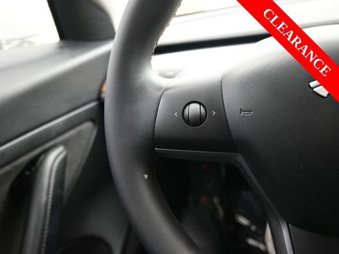 Used 2020 Tesla Model 3 Standard Range image 25