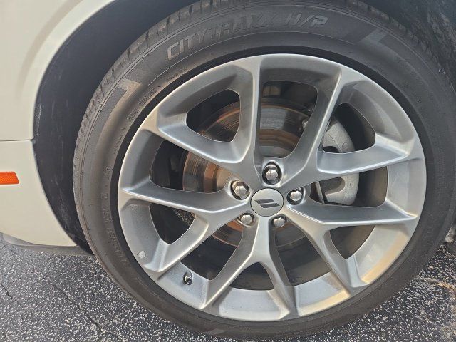 Used 2022 Dodge Challenger GT RWD image 10