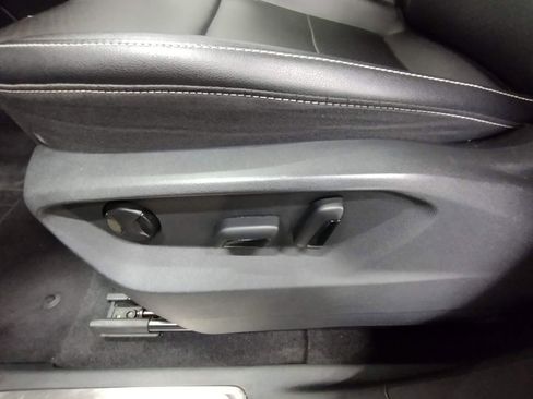 Used 2022 Volkswagen Atlas SE image 25