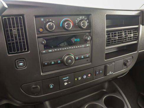 Used 2025 Chevrolet Express 3500 LT w/ LT Preferred Equipment Group image 18