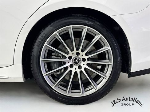 Used 2025 Mercedes-Benz S 580 4MATIC Sedan w/ AMG Line Package image 40