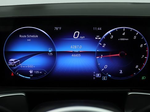 Used 2023 Mercedes-Benz GLB 250 4MATIC image 11