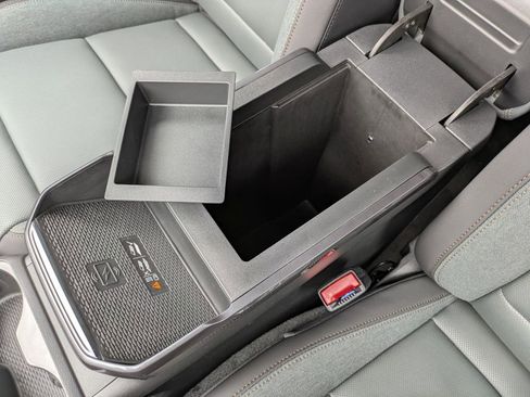 New 2026 GMC Terrain AT4 w/ Convenience Package III AWD/4WD image 25