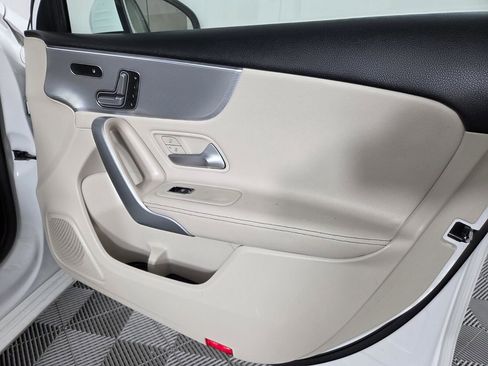 Used 2019 Mercedes-Benz A 220 image 27