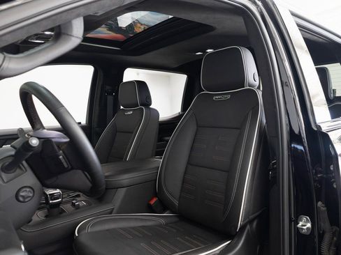 Used 2025 GMC Sierra 1500 AT4X image 5