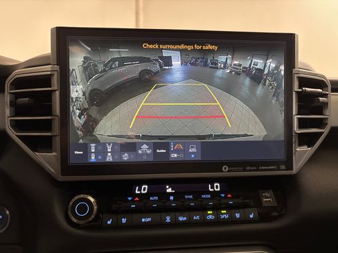 Used 2023 Toyota Tundra Limited image 33