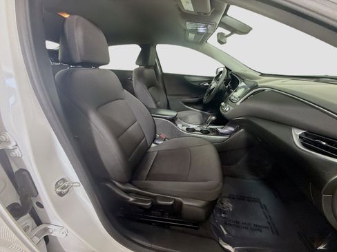 Used 2019 Chevrolet Malibu LS FWD image 29