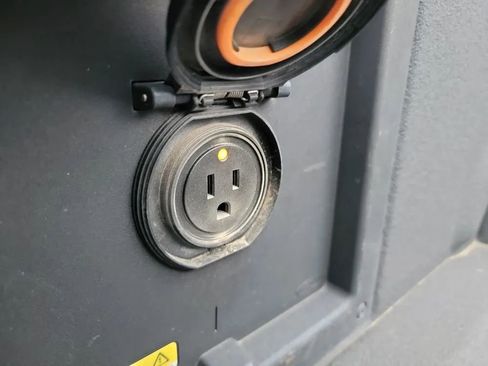 Used 2023 Ford F150 XLT w/ Equipment Group 302A High image 26