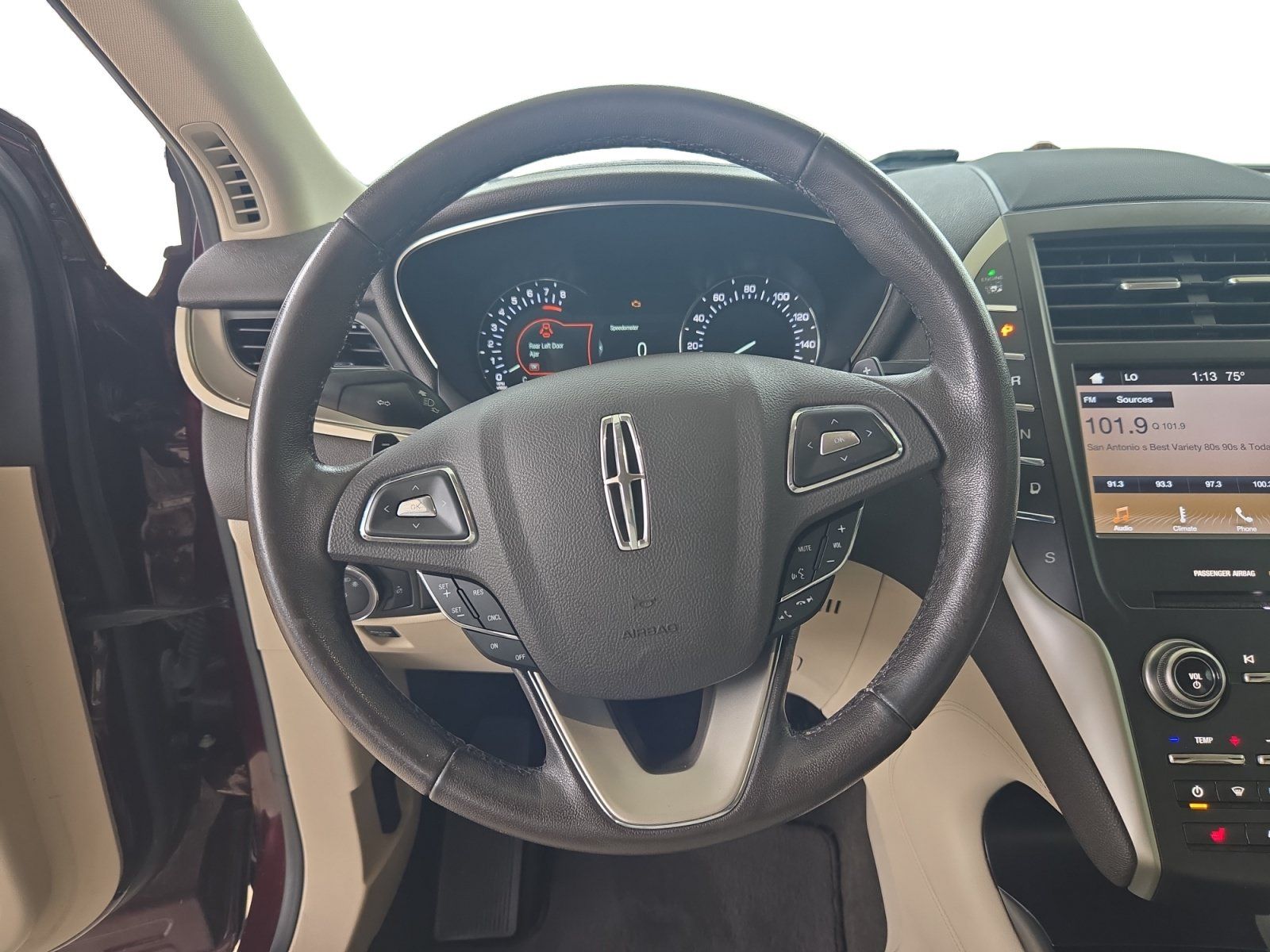 Used 2019 Lincoln MKC Premiere FWD image 13