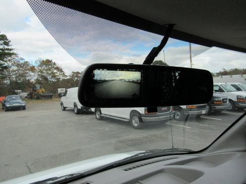 Certified 2024 GMC Savana 2500 Work Van w/ Driver Convenience Package image 18