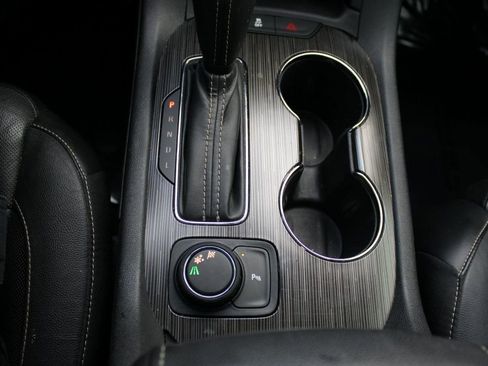 Used 2017 GMC Acadia SLT image 26