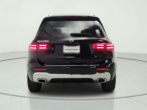 Used 2024 Mercedes-Benz GLB 250 image 6