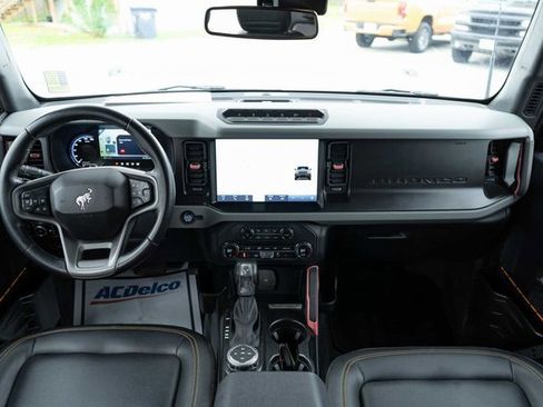 Used 2023 Ford Bronco Badlands w/ Sasquatch Package image 15