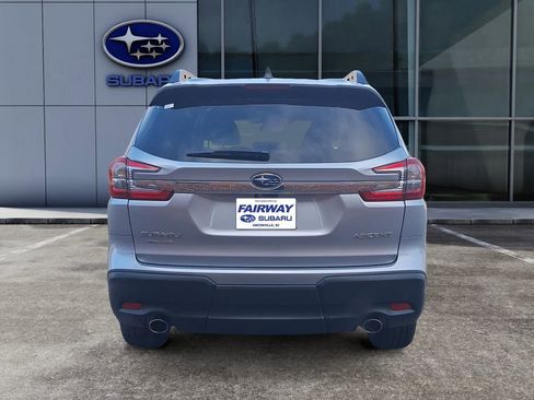 Used 2023 Subaru Ascent Premium image 5