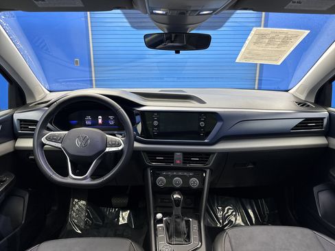 Used 2023 Volkswagen Taos SE w/ Panoramic Sunroof Package image 26