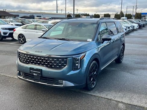 Certified 2025 Kia Carnival SX image 3