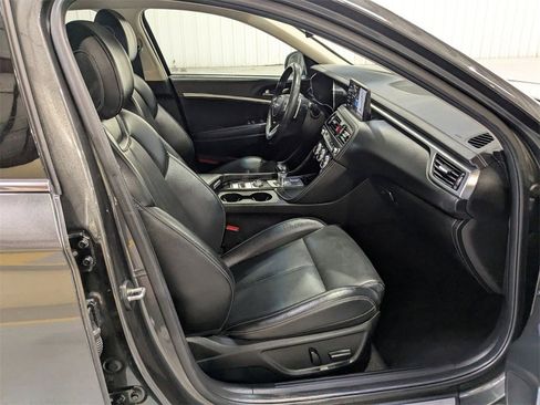 Used 2023 Genesis G70 2.0T image 30