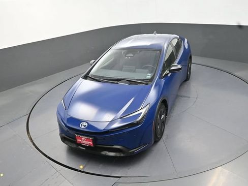 Used 2025 Toyota Prius LE FWD image 24