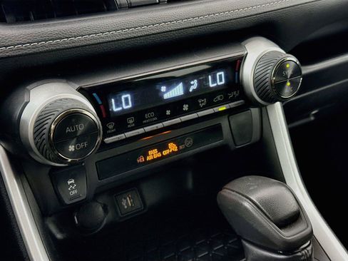 Certified 2025 Toyota RAV4 LE AWD/4WD image 23