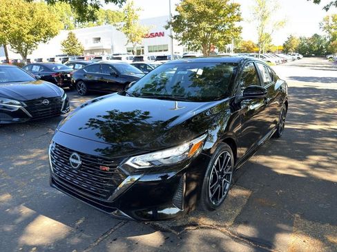 New 2025 Nissan Sentra SR image 3