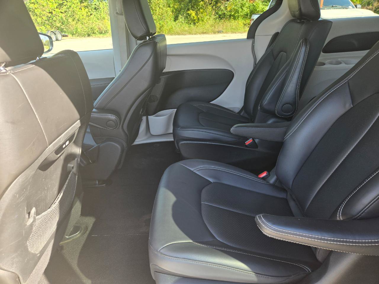 Used 2024 Chrysler Pacifica Limited FWD image 22