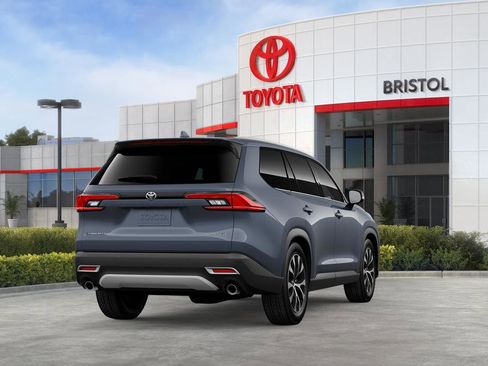 New 2026 Toyota Grand Highlander AWD Hybrid image 26