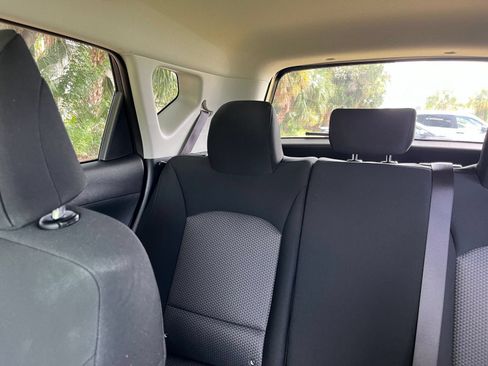 Used 2025 Kia Soul LX w/ LX Technology Package FWD image 32