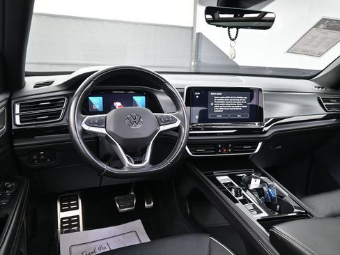 Used 2025 Volkswagen Atlas Cross Sport SEL Premium R-Line AWD/4WD image 25