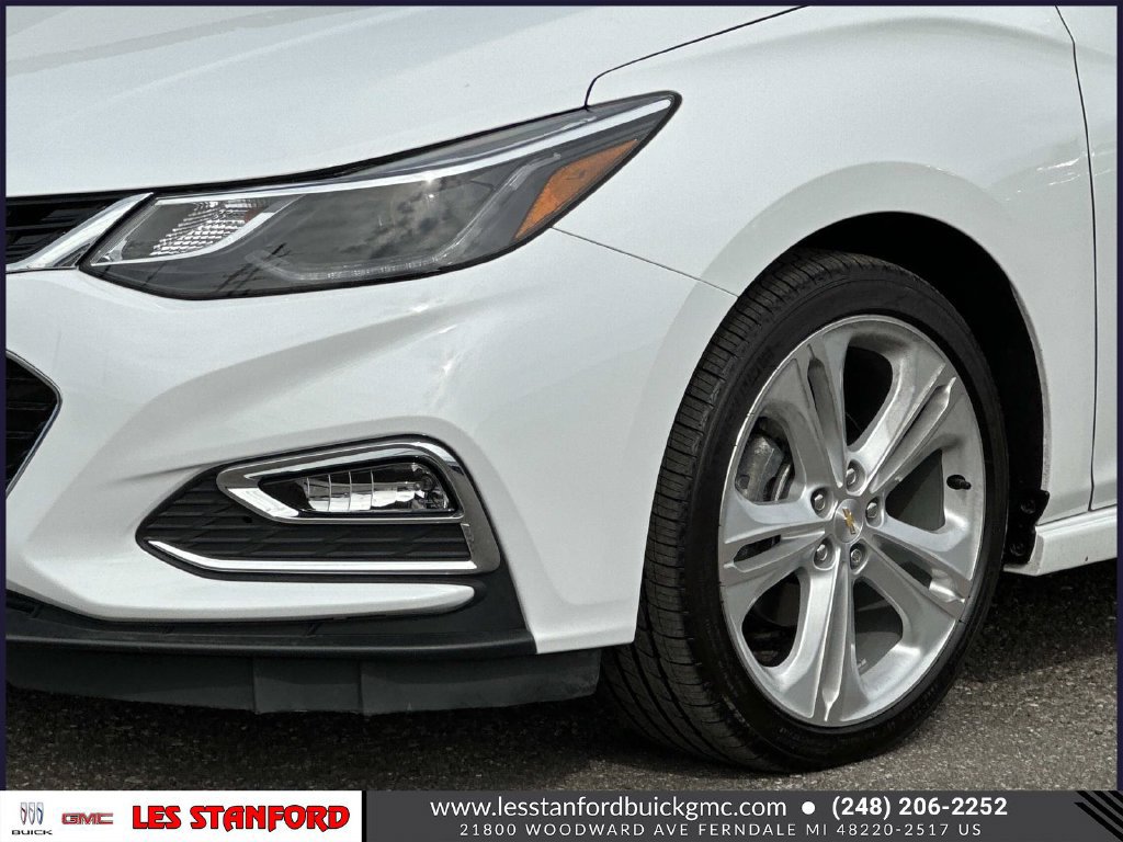 Used 2017 Chevrolet Cruze Premier FWD image 9