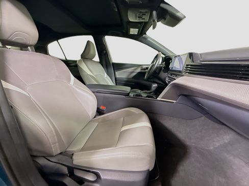 Used 2025 Toyota Camry SE w/ Multimedia Upgrade Package FWD image 29