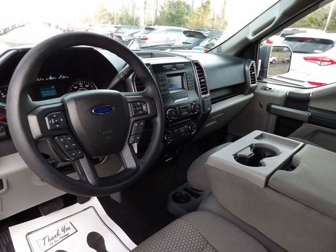 Used 2016 Ford F150 XLT image 12