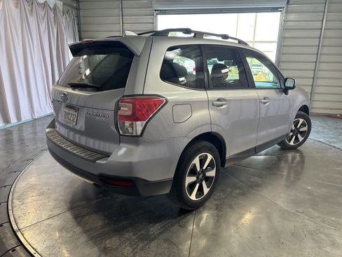 Used 2017 Subaru Forester 2.5i Premium image 5