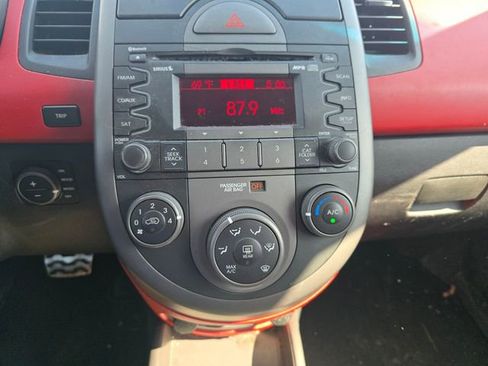 Used 2010 Kia Soul Sport FWD image 18