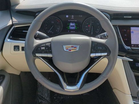 Used 2025 Cadillac XT6 Premium Luxury w/ Technology Package image 14