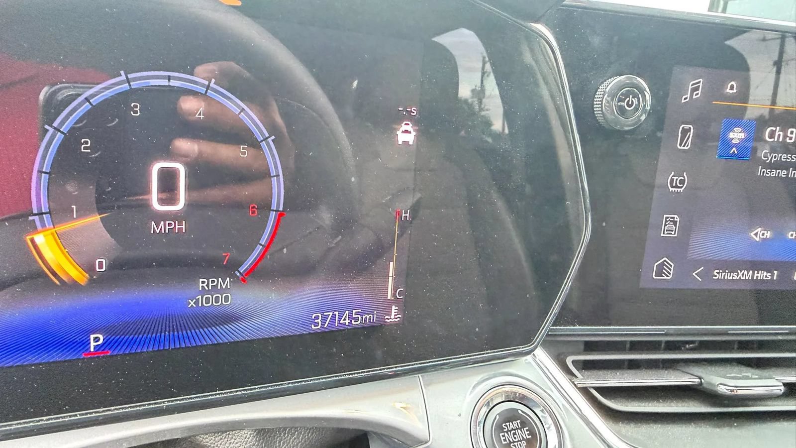 Used 2025 Chevrolet Trax LT FWD image 16
