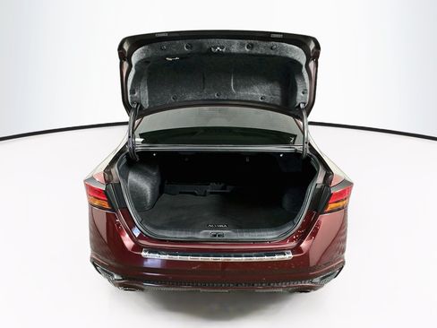 Used 2023 Nissan Altima 2.5 SV w/ SV Premium Package FWD image 29