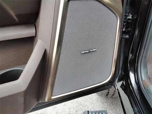 New 2025 RAM 2500 Limited image 32