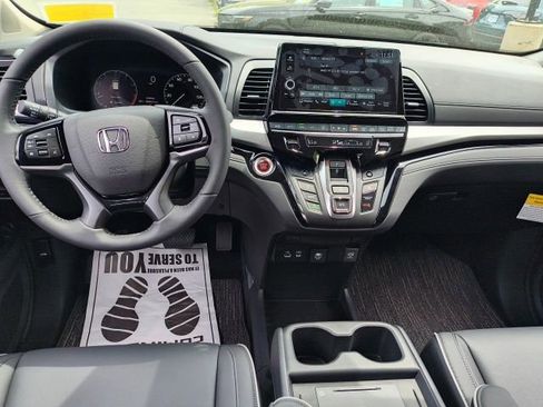 New 2026 Honda Odyssey Touring image 16