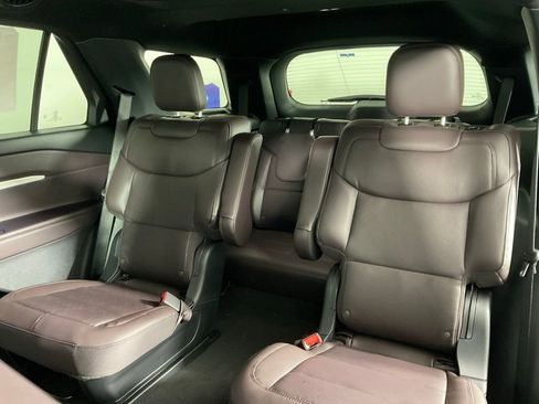 New 2026 Ford Explorer Platinum RWD image 16