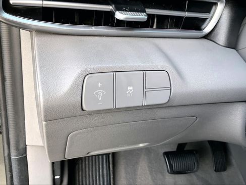Used 2024 Hyundai Elantra SEL FWD image 36