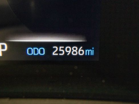 Used 2024 Toyota Sienna LE FWD image 22