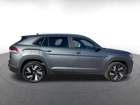 Used 2025 Volkswagen Atlas Cross Sport SE image 16