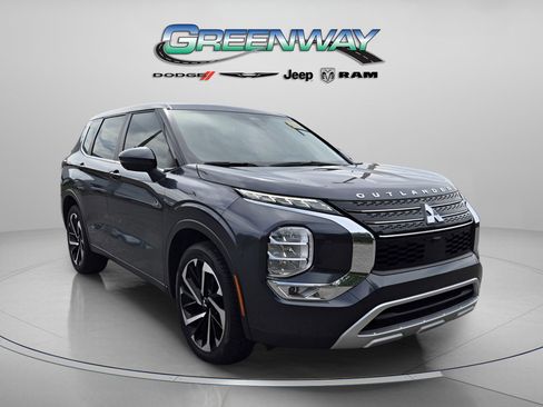 Used 2024 Mitsubishi Outlander SE AWD/4WD image 1
