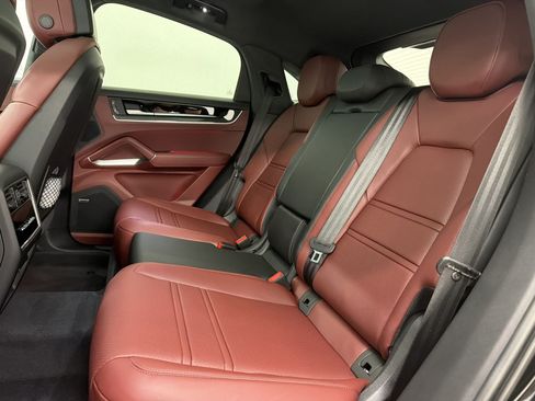 New 2026 Porsche Cayenne GTS AWD/4WD image 23